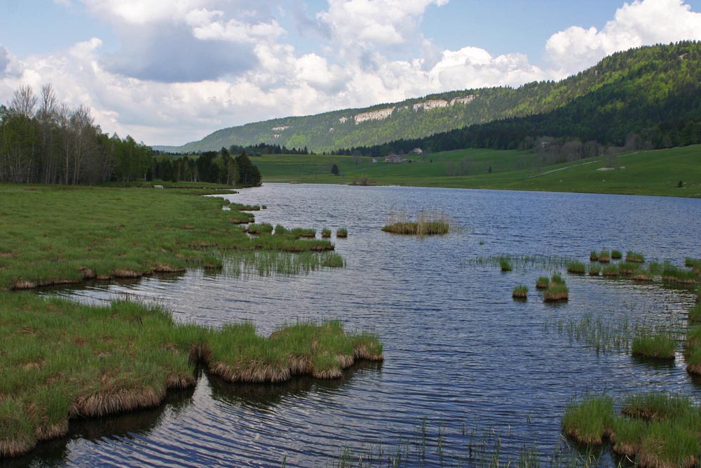 Le lac des mortes près de Chapelle-des-Bois (Doubs) et Bellefontaine (Jura)