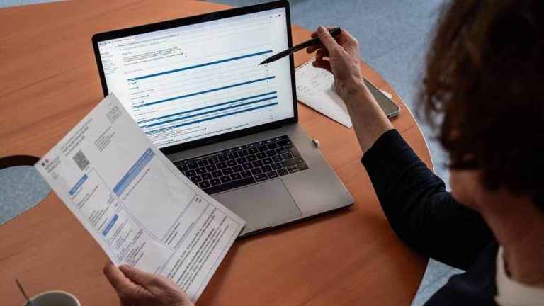 Mauvaise nouvelle : erreur aides rénovation 2026, celle qui peut vous faire perdre 300 € par mois dès janvier